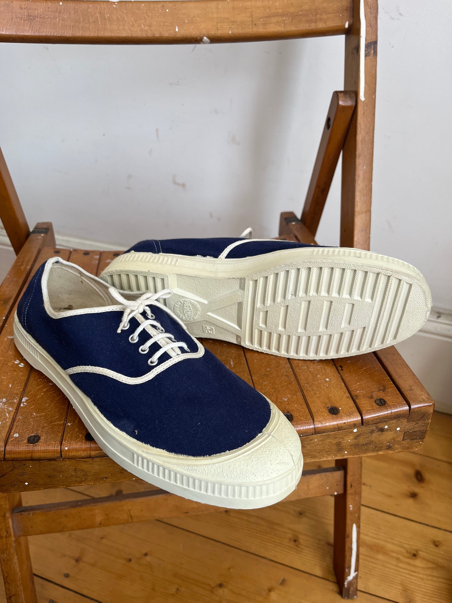 1960s Vernon Navy Tennis Shoes UK9/43