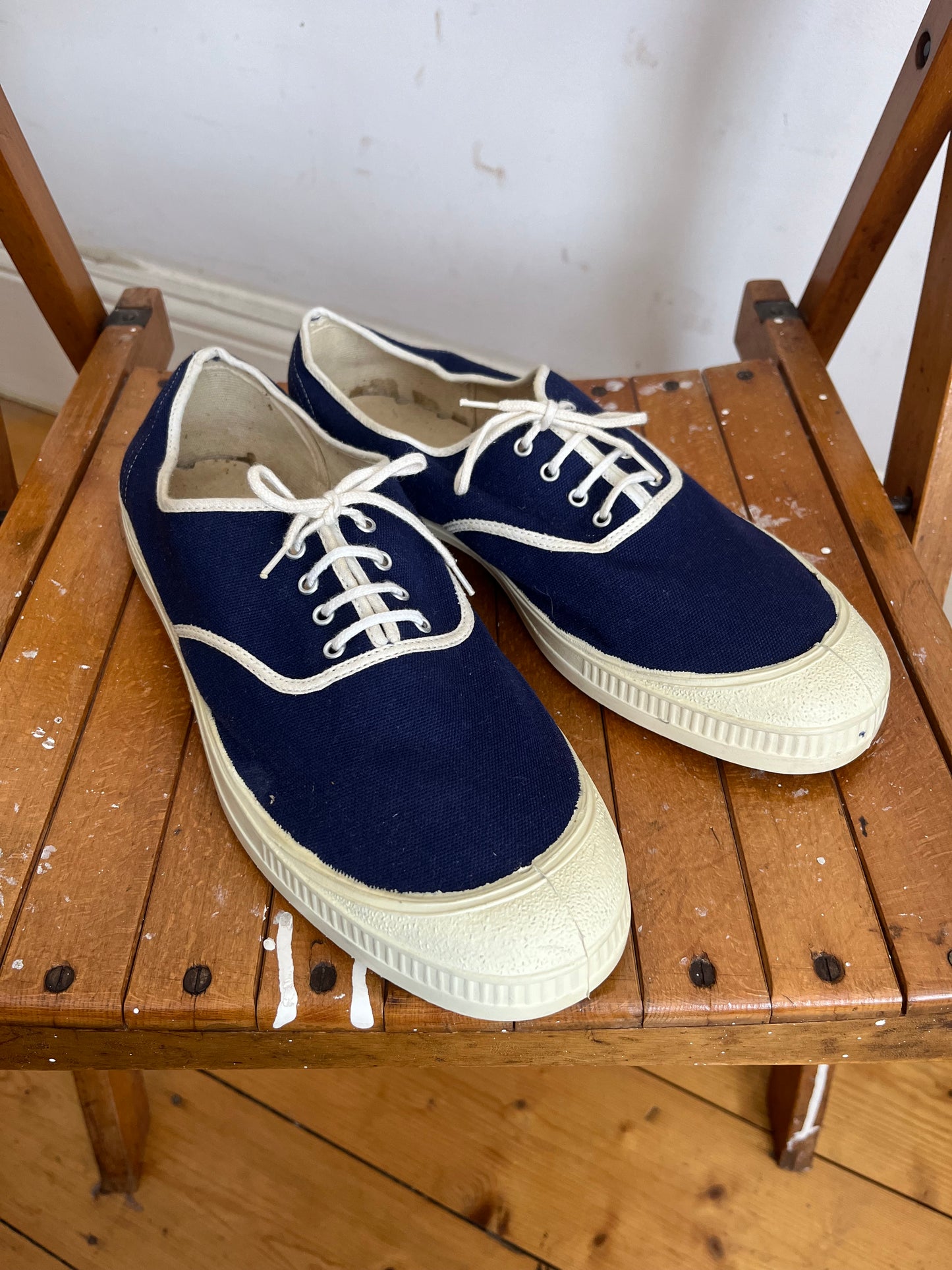 1960s Vernon Navy Tennis Shoes UK9/43